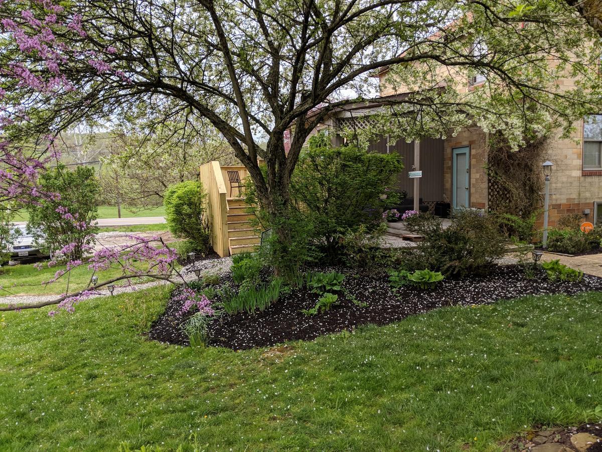 Hocking Hills Inn Logan Bagian luar foto