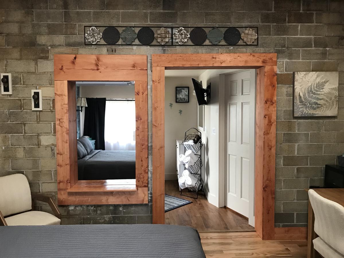 Hocking Hills Inn Logan Bagian luar foto