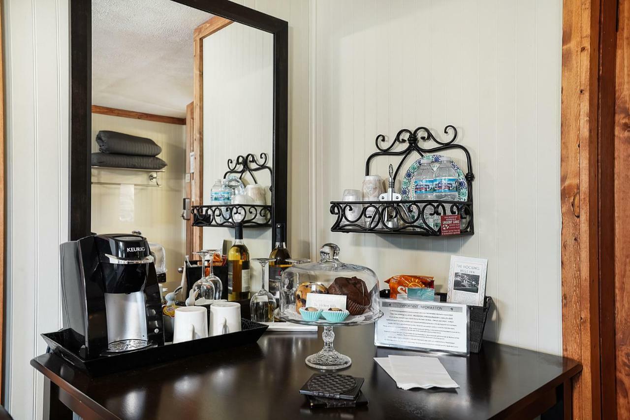 Hocking Hills Inn Logan Bagian luar foto