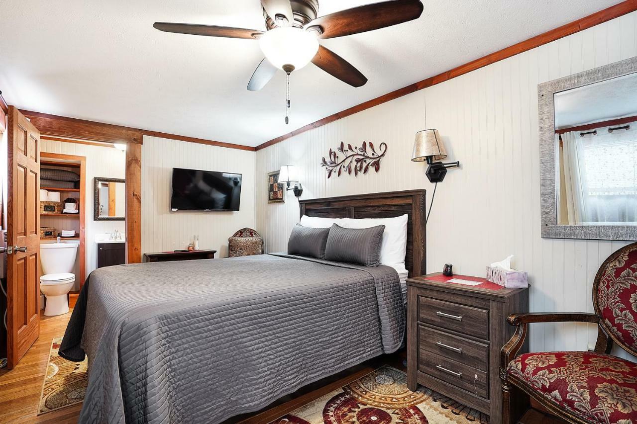 Hocking Hills Inn Logan Bagian luar foto